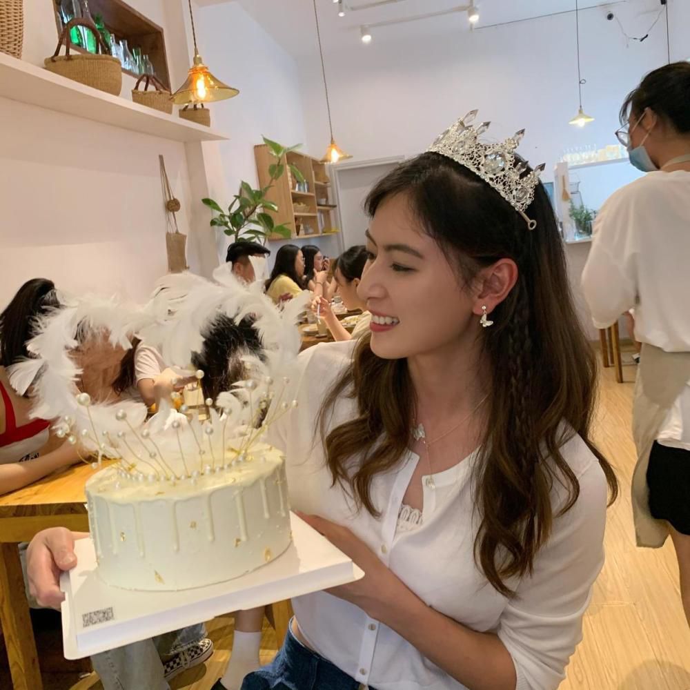 面对谎言与真爱的双重考验，两人的爱情命运走向又将如何，这段“最幸运是遇见你，最遗憾是错过你”的爱情之旅能否收获美满结局，还请拭目以待